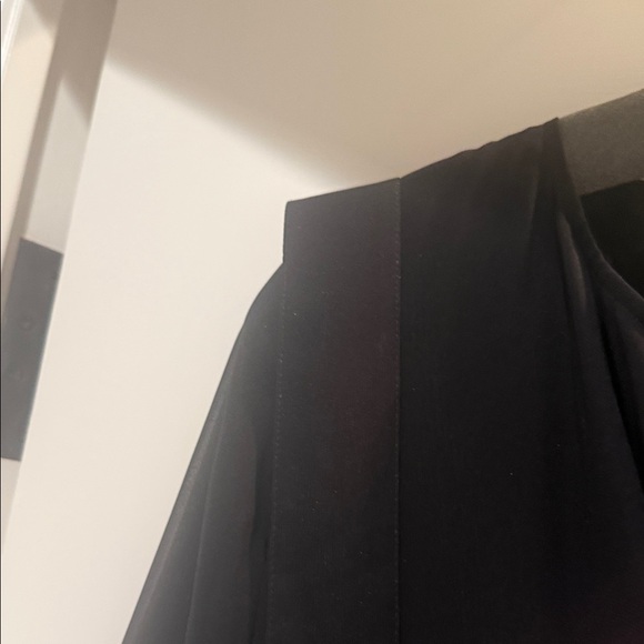 Club Monaco NWT Black Shirt Tail Belted Shirt Silk Dress/Duster - Sheer Sleeves - Picture 3 of 7